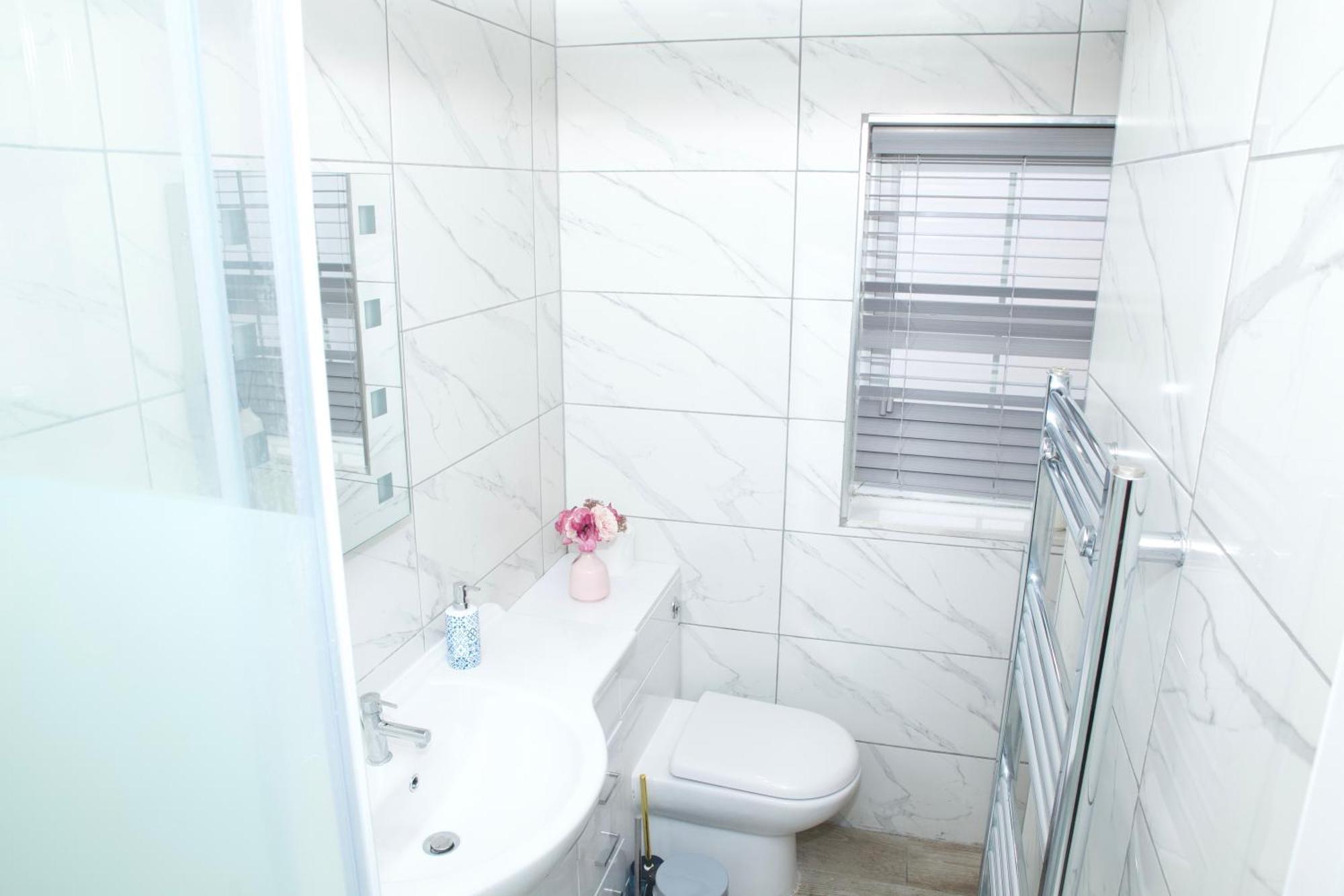 Spacious Modern 2 Bed Flat In City Centre Reading Exterior foto