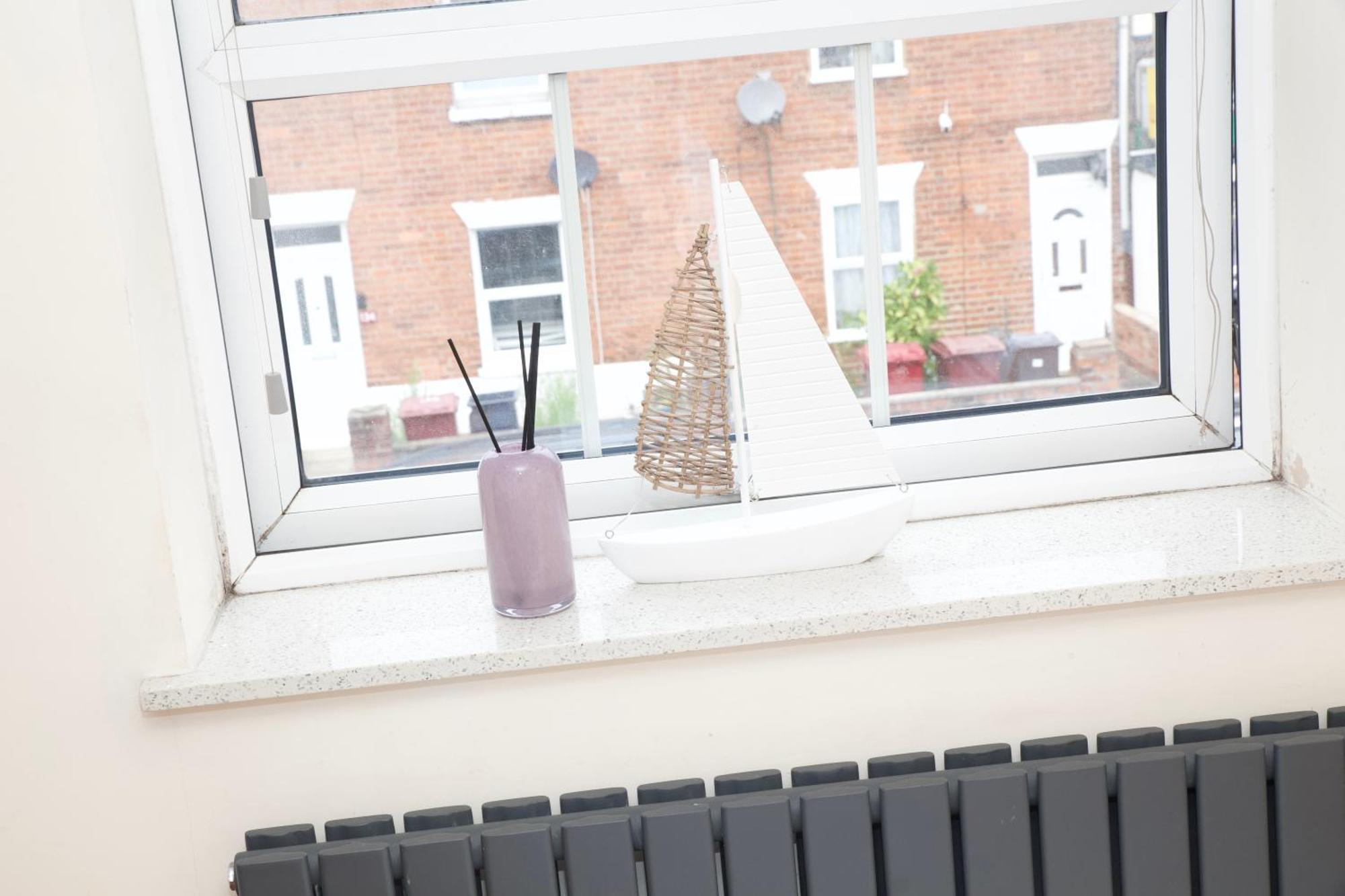 Spacious Modern 2 Bed Flat In City Centre Reading Exterior foto